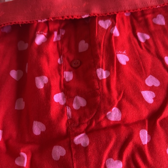NWT XXL VS PINK Red Heart Print Women's Sleep Shorts - Picture 2 of 3